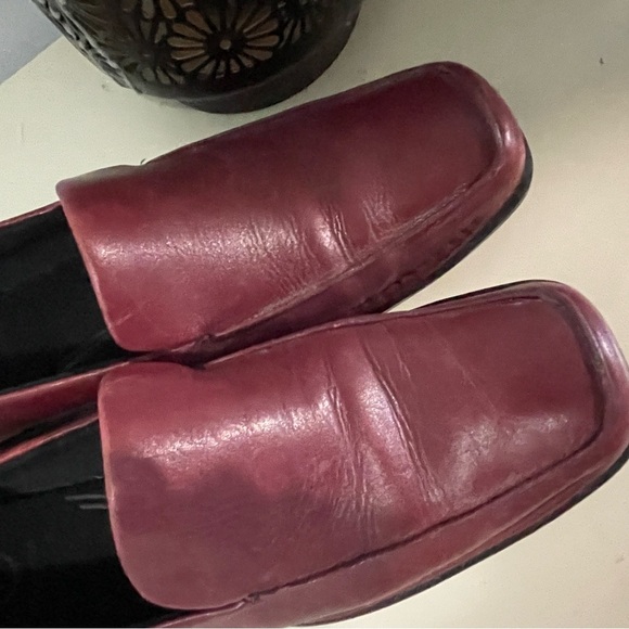 Rockport Women's Dark Red Loafers - Picture 6 of 7